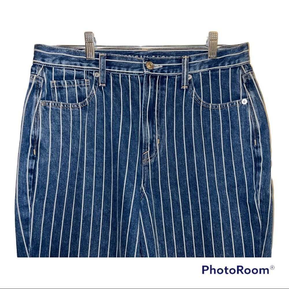 American Eagle - Pin Stripe High Rise Relaxed Mom Jeans - Size 8 Regular